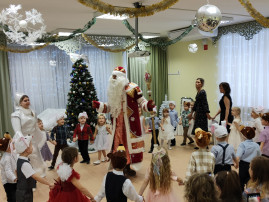 Новогодние утренники! Новогодние утренники!.